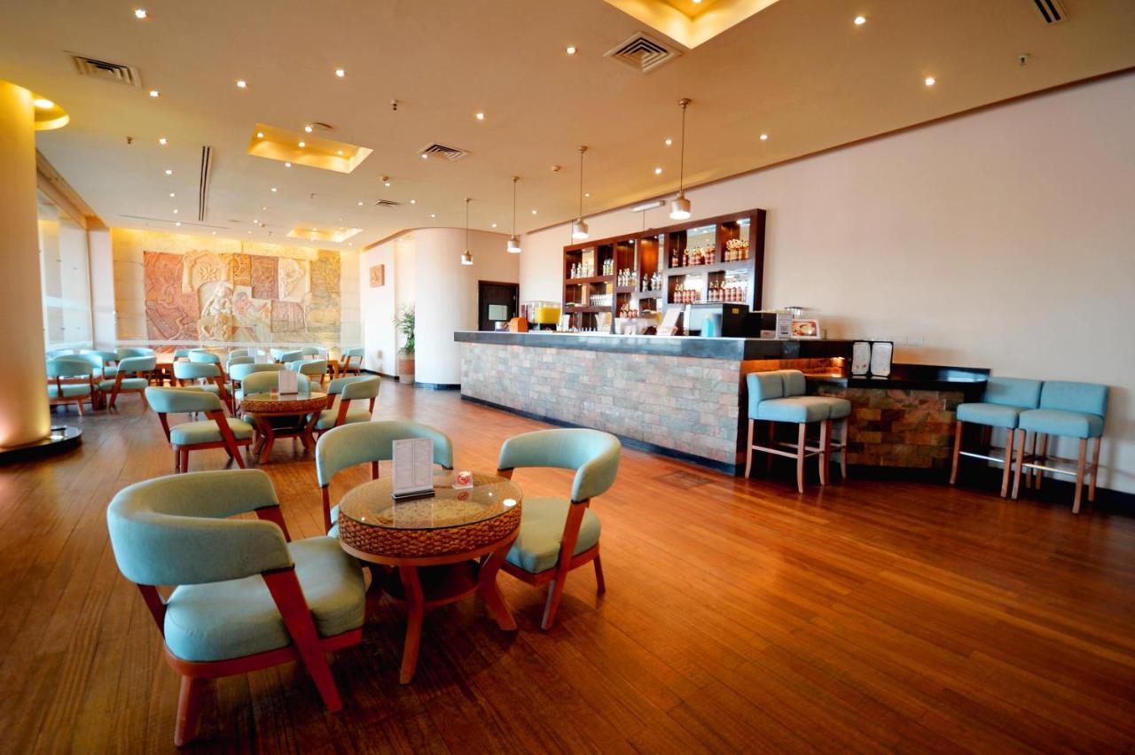 Aurora Oriental Resort Sharm El Sheikh Exterior foto The lounge at the airport