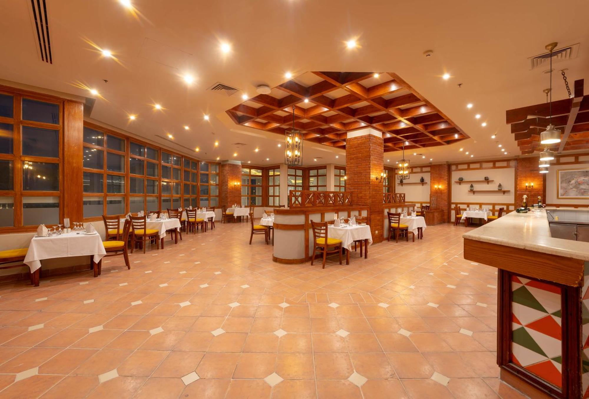 Aurora Oriental Resort Sharm El Sheikh Exterior foto The restaurant